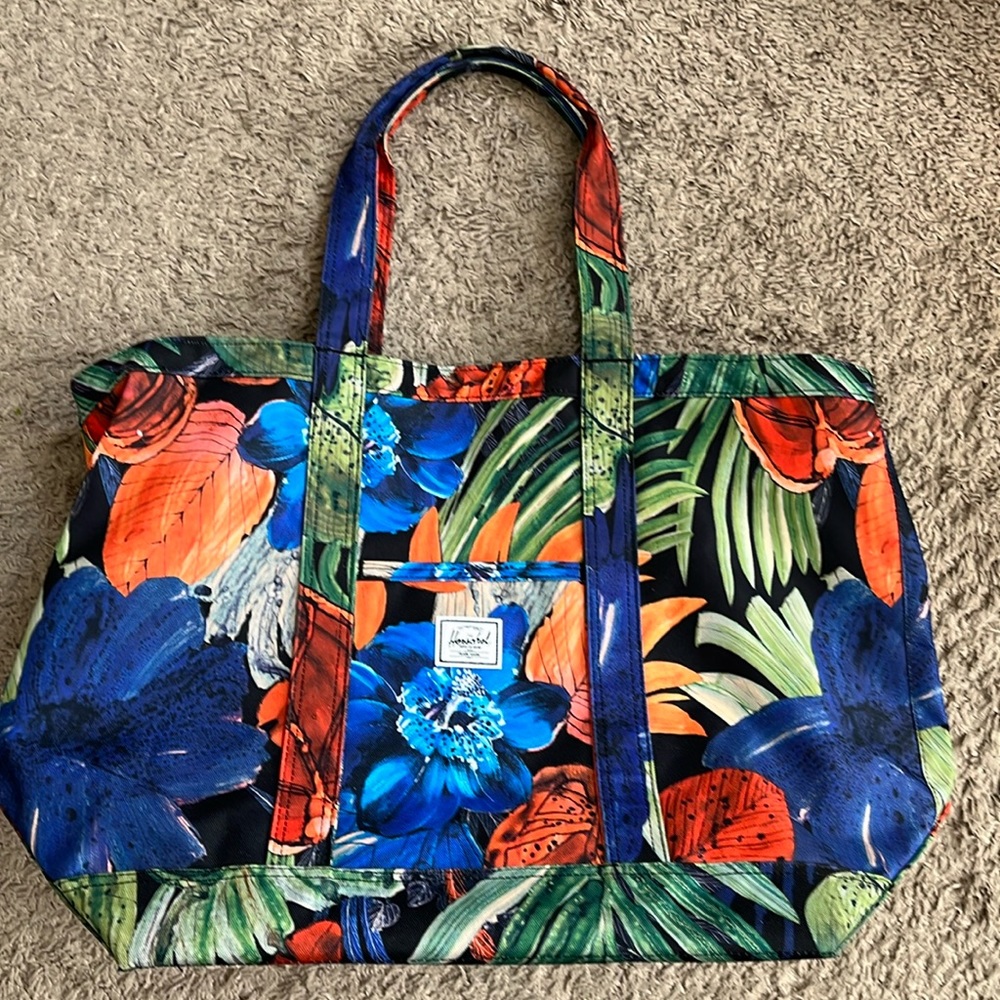 New without Tags Hershel Bamfield Very Large Tote Bag Travel Floral Tropical